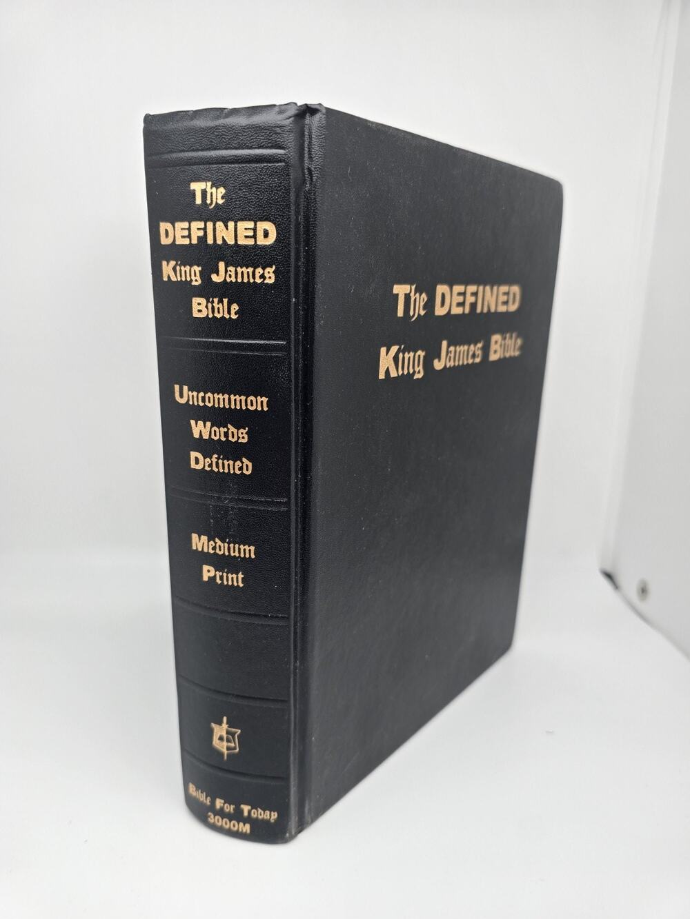 The Defined King James Bible Uncommon Words Defined Medium Print Hardcover KJV